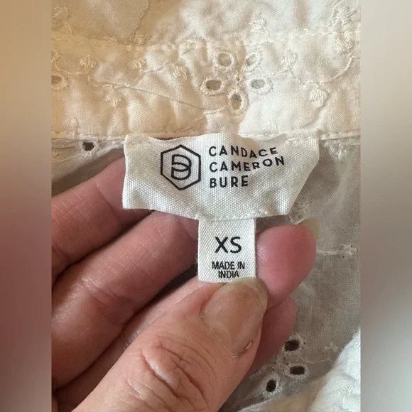 Candice Cameron Bure White Eyelet Button-Up Shirt - Size XS - Picture 14 of 14